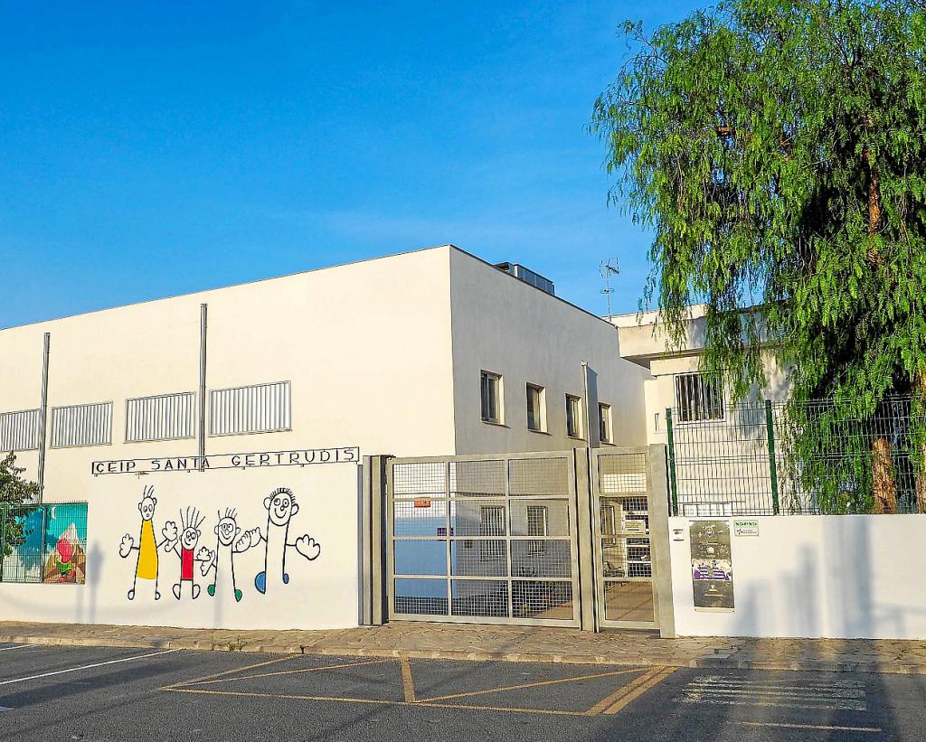 El CEIP Santa Gertrudis pierde un profesor de apoyo y suma alumnos ...